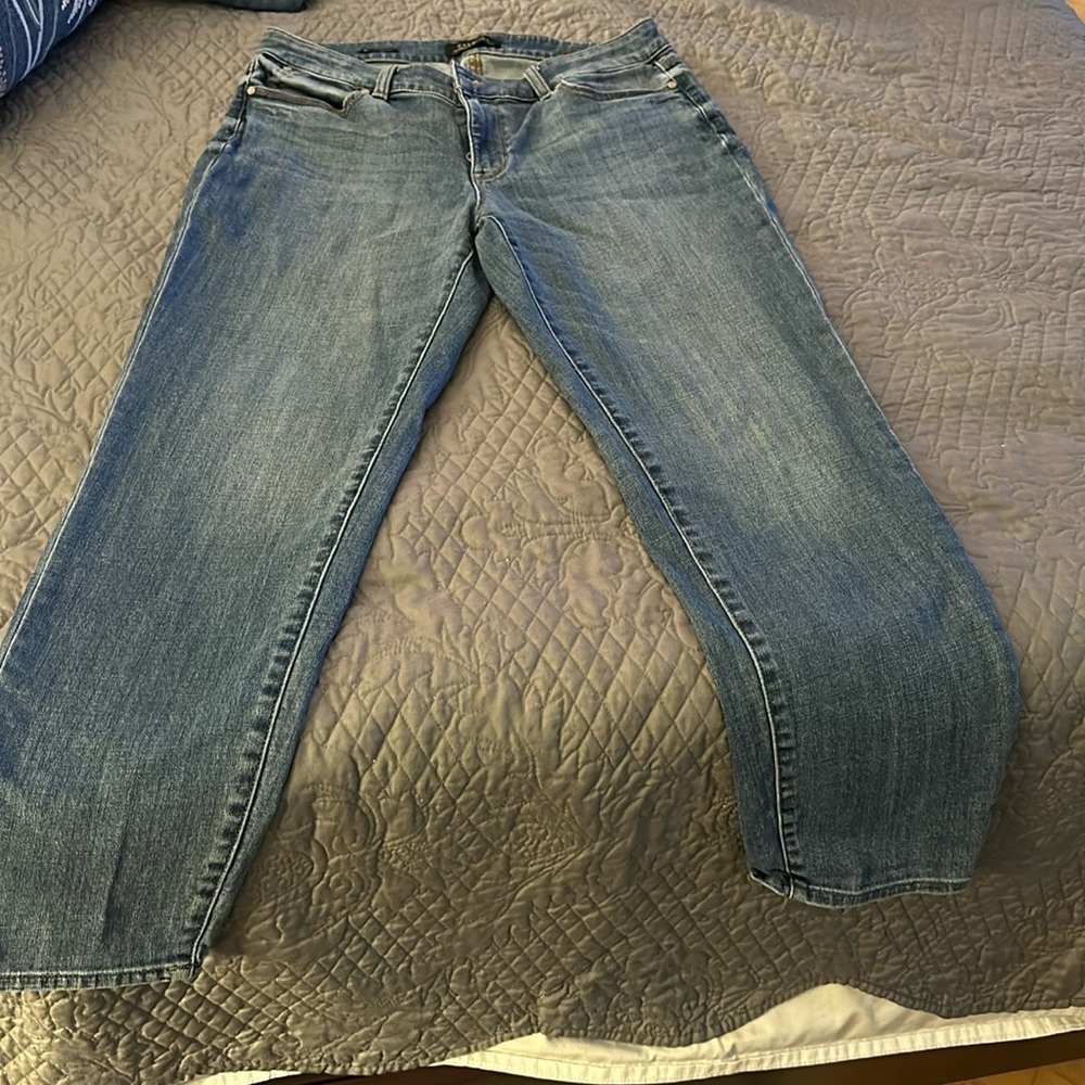 Talbots 5 pocket boyfriend Jean size 8 excellent condition 98 cotton 2 spandex